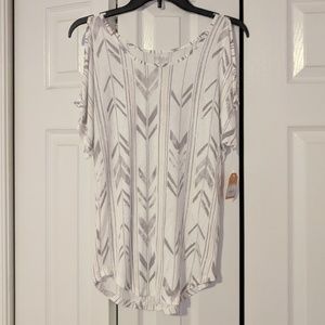 NWT vertical striped chevron pattern cold shoulder